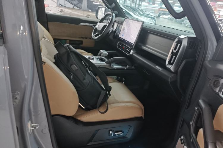 Used JETOUR Traveler 2023 2.0T All-Wheel Drive CrossPRO+