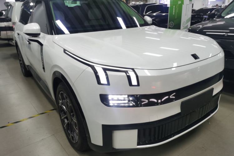 Used Lynk & Co 900 2025 2.0T Ultra Exterior 1