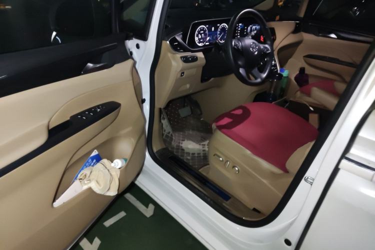 Used Buick GL8 2021 ES Landtrek 653T Luxury Model