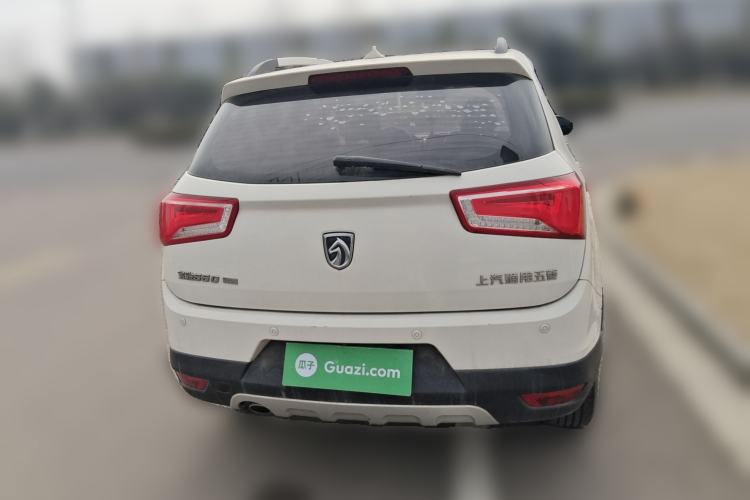 Used Baojun 560 2015 1.8L manual luxury version
