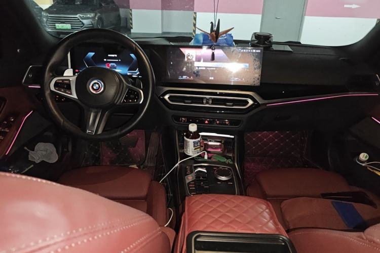 Used BMW 3 Series 2023 325i M Sport Night Edition Package Center Console