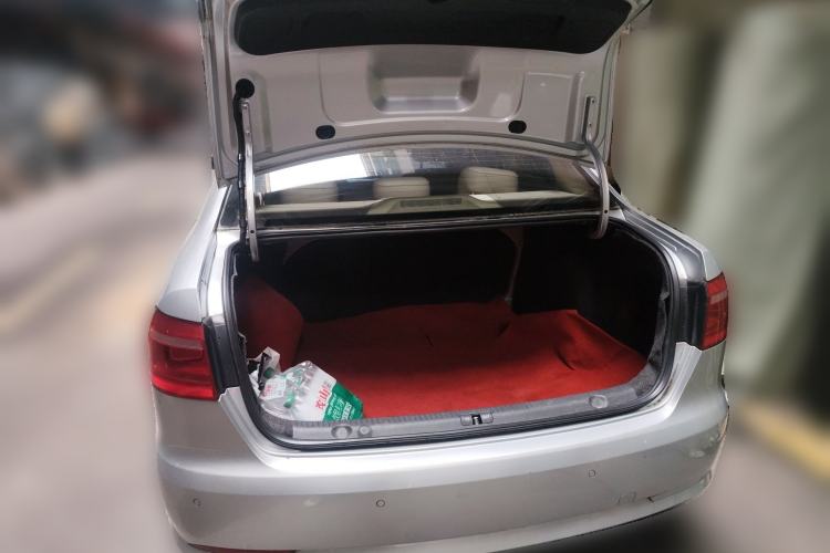 Used Volkswagen Lavida 2013 Restyled Classic 1.6L Automatic Comfort Edition