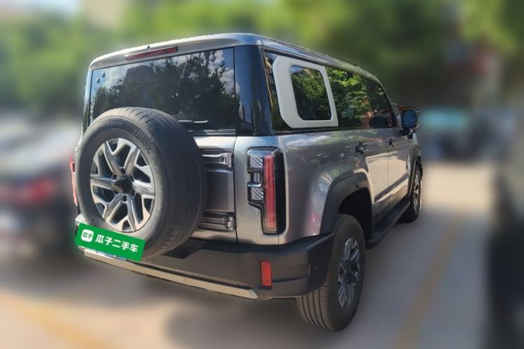 Used BAIC Off-Road BJ40 2024 2.0T All-New Urban Hunter Edition Chivalrous Style Rear Right 45 Deg