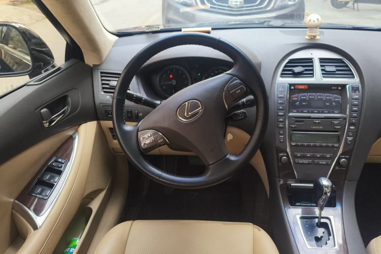 Used Lexus ES 2010 240 Elegant Edition
