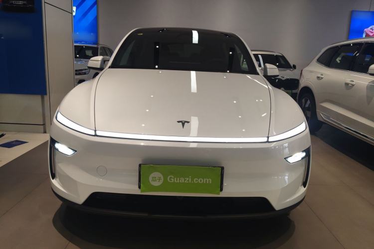 Used Tesla Model Y L 2025 Model Long-Range All-Wheel-Drive Version
