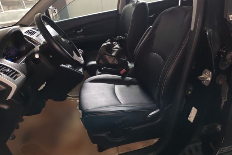 Used BYD S6 2014 2.0L Manual Luxury 5-Seater