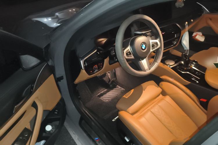 Used BMW 5 Series (Import) 2022 530i Sport Line M Sport Package