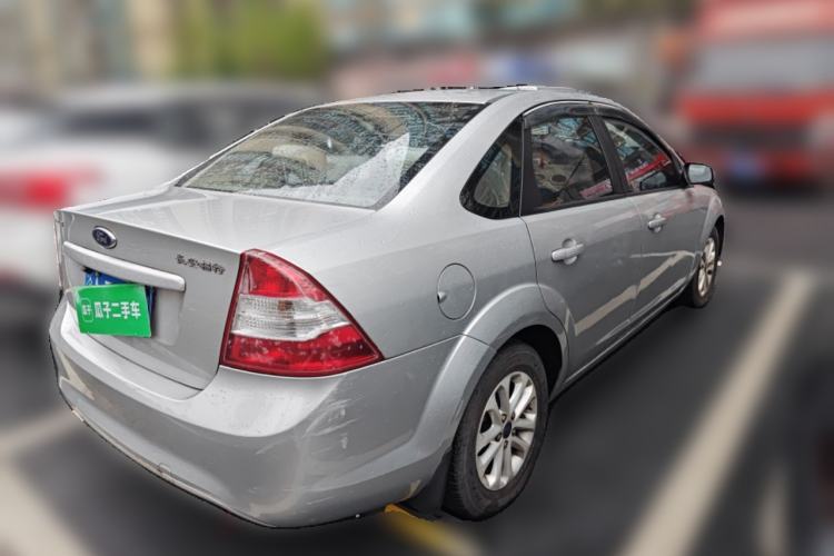 Used Ford Focus 2013 Sedan Classic 1.8L Manual Base Model