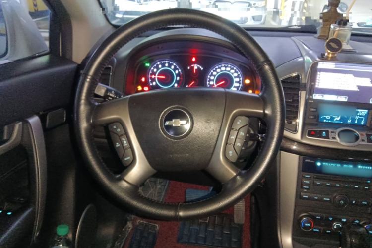 Used Chevrolet Captiva 2014 2.4L 4x4 Flagship Edition 7 Seats Steering Wheel