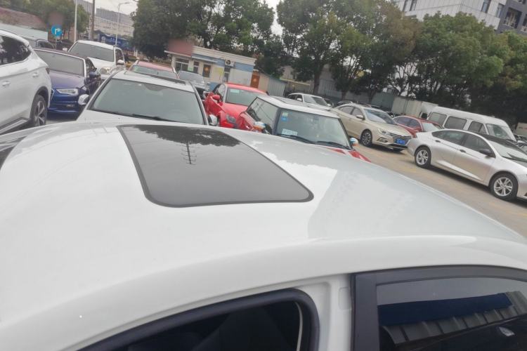 Used Roewe i5 2019 20T Automatic 4G Connected Supercharged Flagship Edition