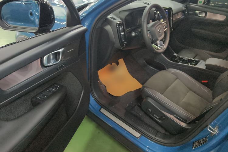 Used Volvo C40 2024 Long-Range PRO Version