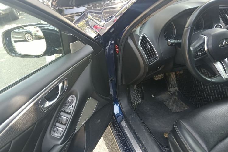 Used Infiniti Q50L 2018 2.0T Enjoyment Version China VI Standard