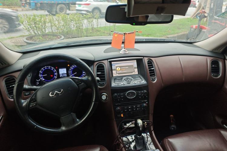 Used Infiniti QX50 2013 2.5L Two-Wheel-Drive Elegant Edition