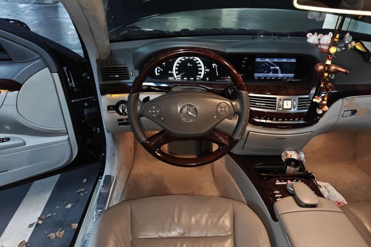 Used Mercedes-Benz S-Class 2011 S 500 L CGI 4MATIC
