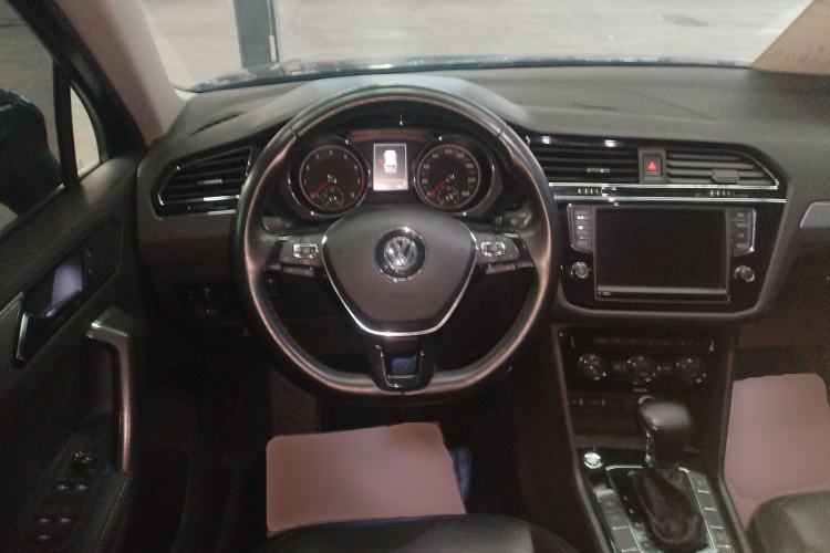 Used Volkswagen Tiguan L 2018 330TSI Automatic Two-Wheel Drive Luxury Edition Steering Wheel