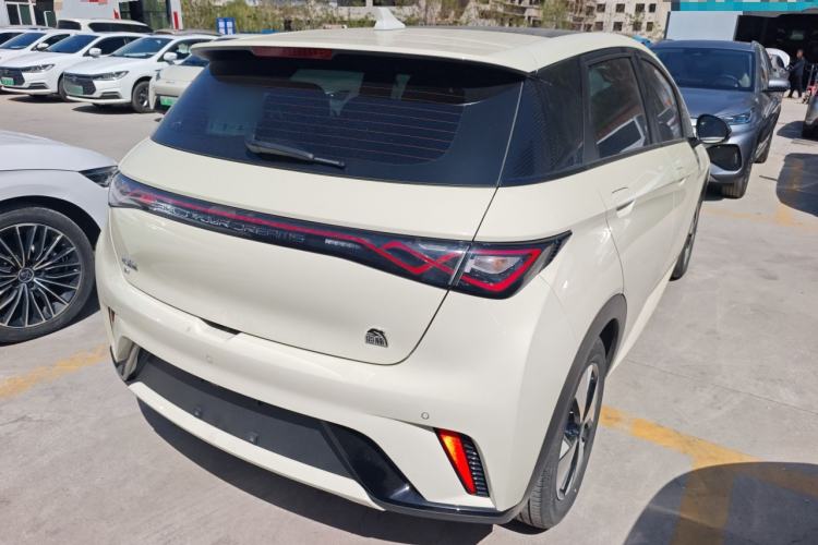 Used BYD Dolphin 2023 420 km Fashion Edition