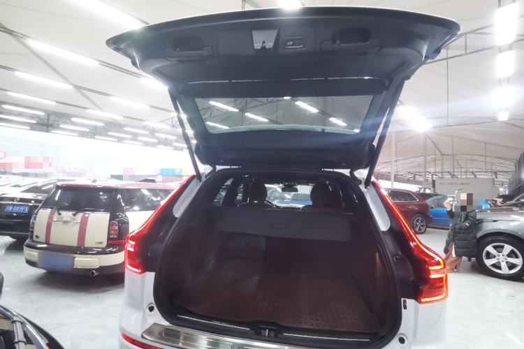 Used Volvo XC60 2023 B5 4x4 Smart Luxury Edition