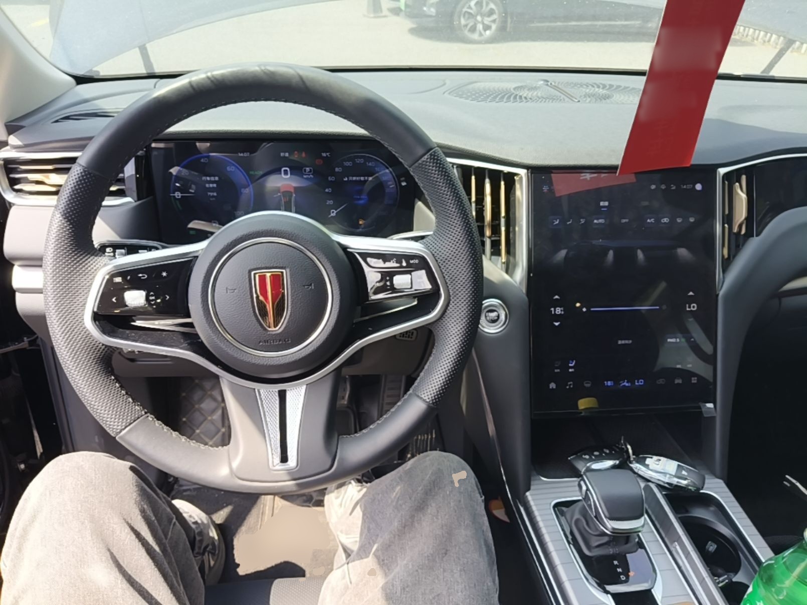 Hongqi HS7 PHEV 2024 2.0T PHEV Four-Wheel Drive Flagship Edition 6 Seats — снимка 13