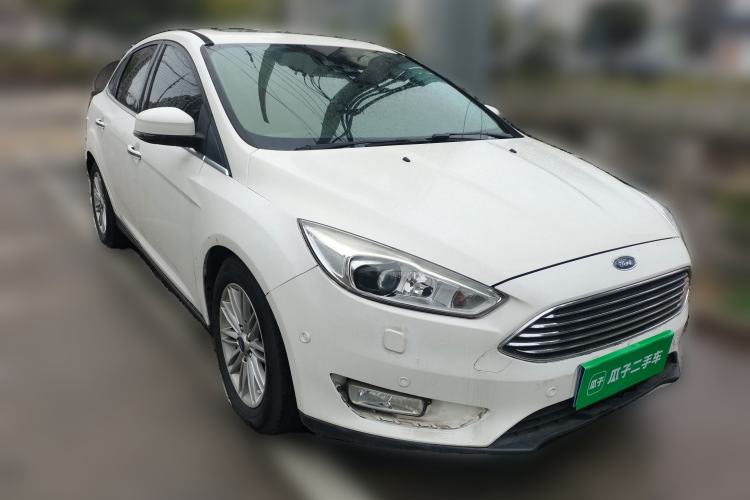 Used Ford Focus 2015 Sedan EcoBoost 180 Automatic Flagship Model