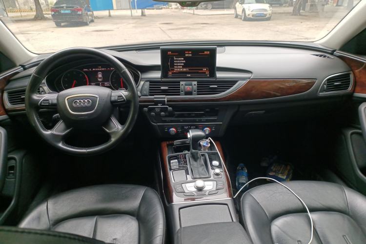 Used Audi A6L 2015 30 FSI Millionth Anniversary Comfort Model Center Console