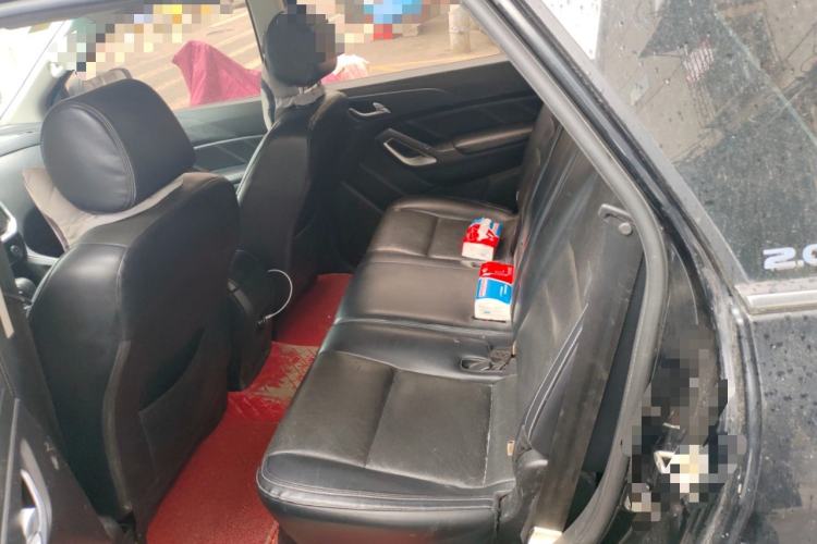 Used JMC Yusheng S350 2016 2.0T Automatic Two-Wheel Drive Gasoline Luxury Edition 5 Seats Left Rear Seat