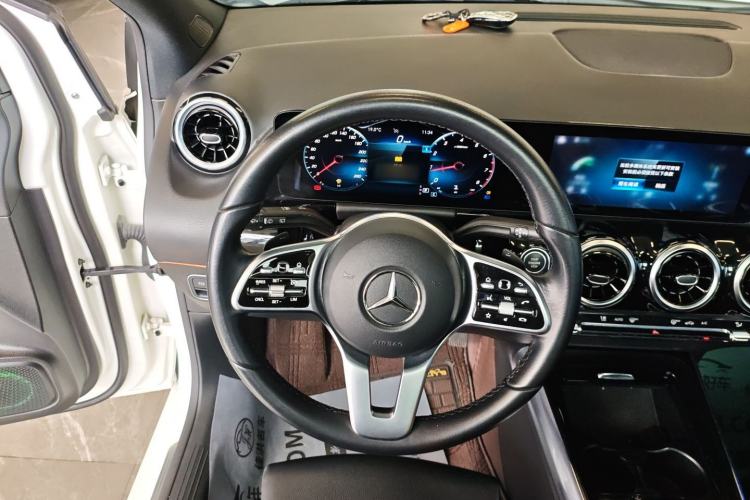 Used Mercedes-Benz B-Class 2022 Updated B 200 Fashion Edition Steering Wheel