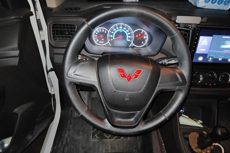 Used Wuling Hongguang V 2021 1.5L Enjoyment Edition LAR