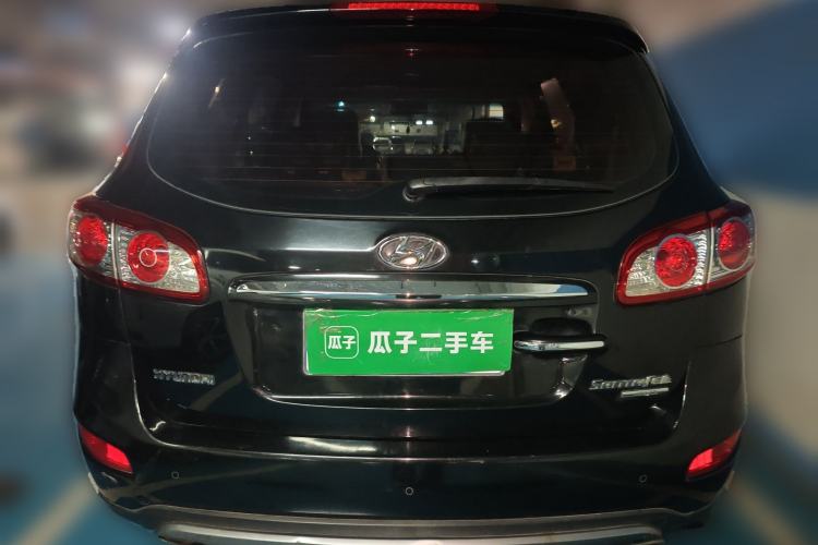 Used Hyundai Santa Fe Classic 2012 2.4 Comfort Edition 7-Seater Four-Wheel Drive Rear