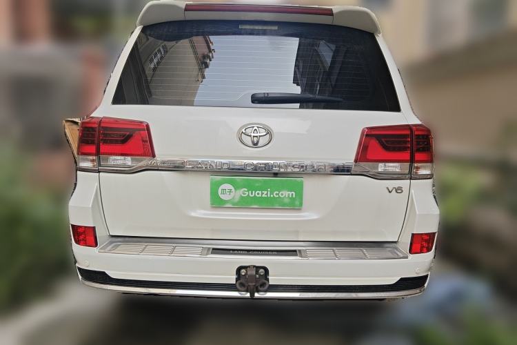 Used Toyota Land Cruiser 
