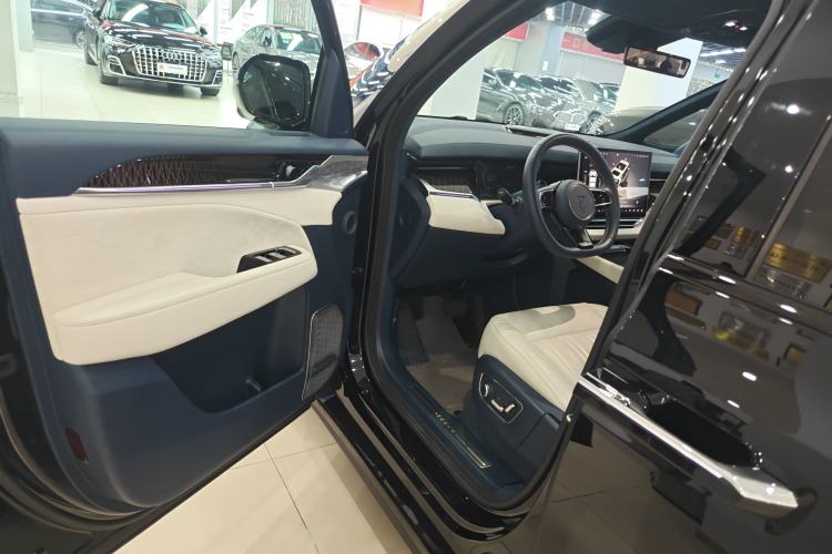 Used Zeekr 009 2022 Revised WE Version Interior 3