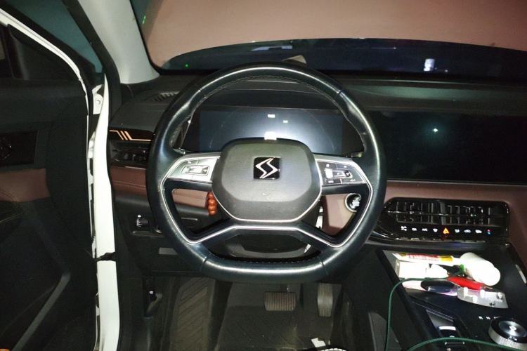 Used SOL X8 PLUS 2023 1.5 TGDI DCT Smart Home Edition 7-Seater