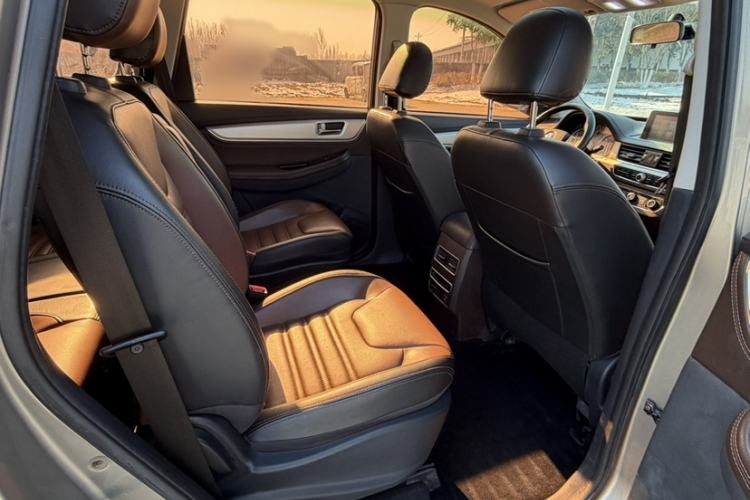 Used FORTHING SX6 2018 1.6L Manual Luxury Model
