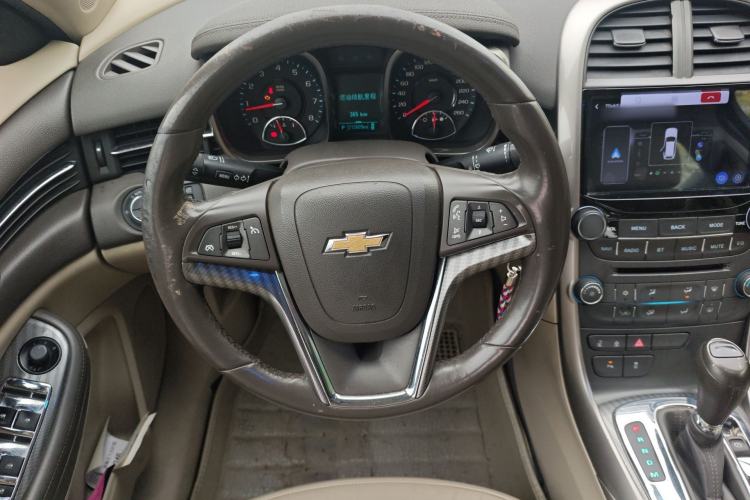 Used Chevrolet Malibu 2013 2.4L Automatic Luxury Edition Steering Wheel