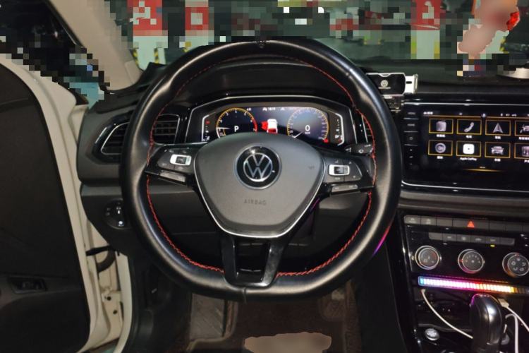 Used Volkswagen T-ROC 2021 280TSI DSG Two-Wheel Drive Comfort Connect Edition
