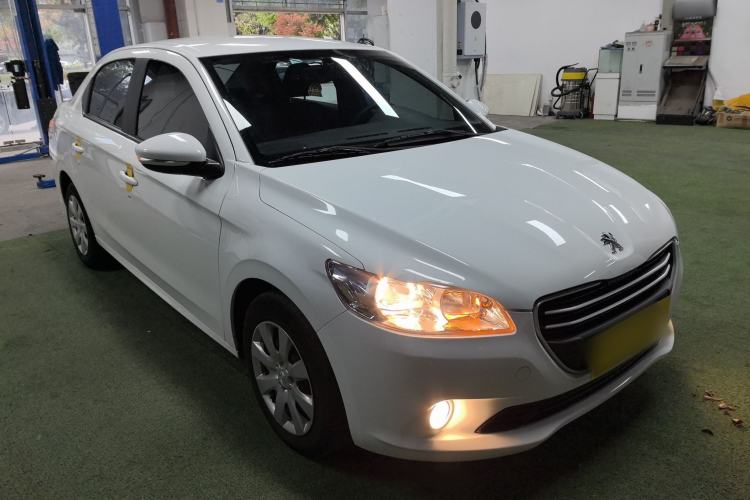 Used Peugeot 301 2014 1.6L Manual Comfort Edition
