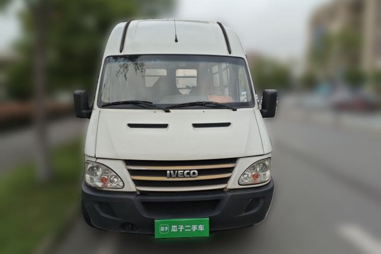 Used Iveco Power Daily  Front