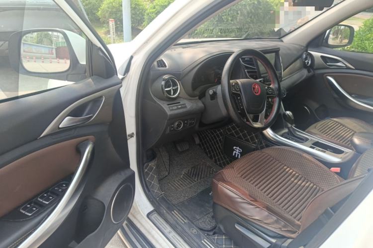 Used BYD Song 2017 Gaishe Upgrade Edition 1.5TID Automatic Elite Model Driver Seat