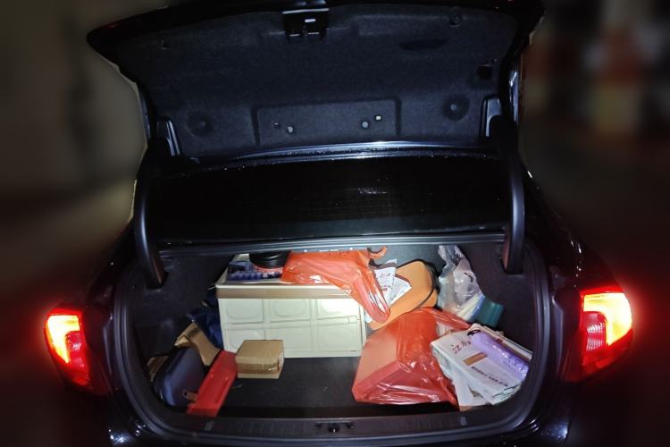 Used Volvo S60 2015 S60L 2.0T Zhiyuan Edition
