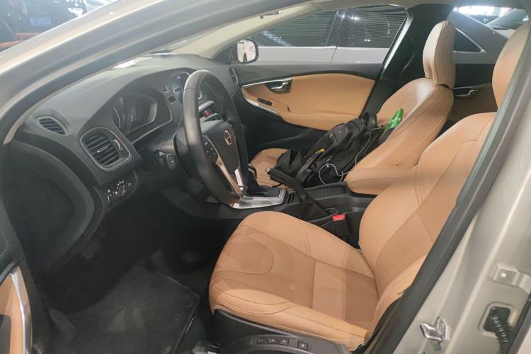 Used Volvo V40 2018 T3 Zhiya Edition