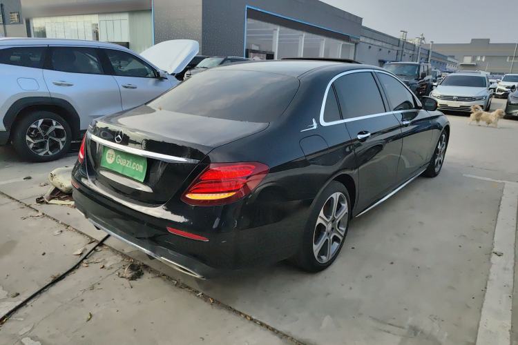 Used Mercedes-Benz E-Class 2017 E 300 L Sporty and Stylish Model
