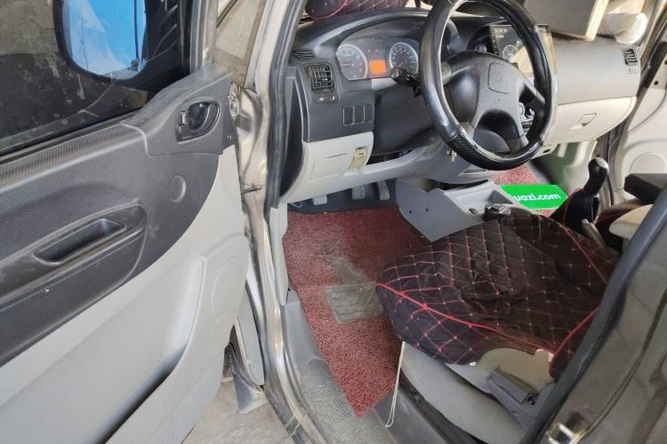 Used FORTHING Lingzhi 2015 V3 1.5L 7-Seater Comfort Model
