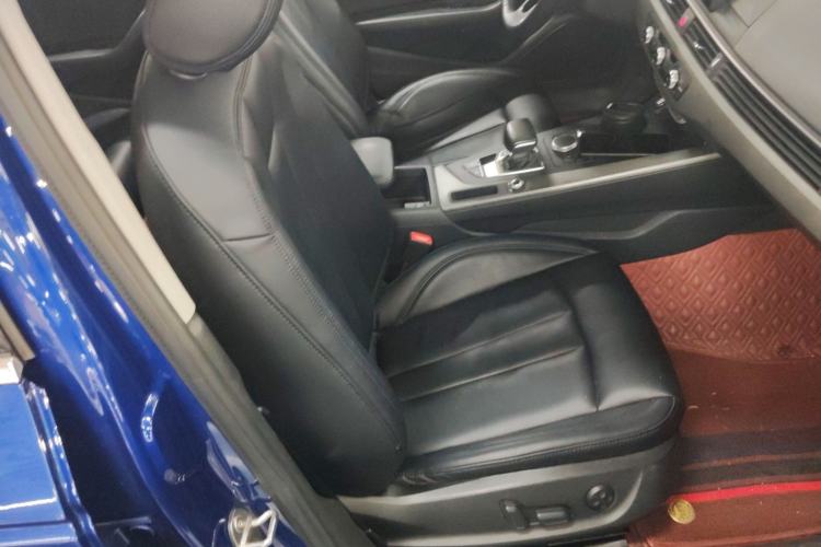 Used Audi A4L 2019 40 TFSI Ambition China VI Right Front Seat