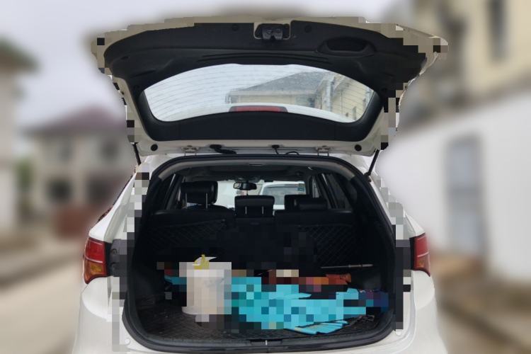 Used Hyundai Santa Fe 2015 2.0T Automatic Two-Wheel Drive Smart Version 5 Seats Trunk