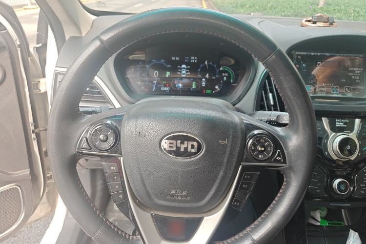Used BYD Qin New Energy 2015 1.5T Dual-Crown Flagship Plus Edition Steering Wheel