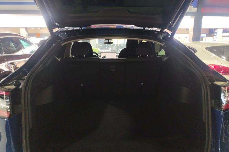 Used Tesla Model Y 2021 Long-Range All-Wheel-Drive Version