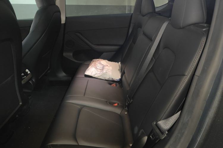 Used Tesla Model Y 2022 Rear-Wheel-Drive Version
