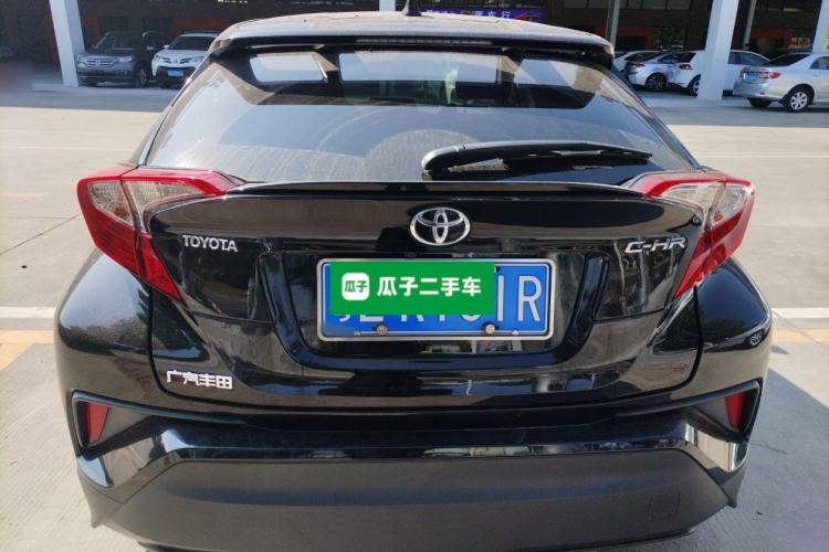 Used Toyota C-HR 2018 2.0L Leading with Sunroof China V Standard

