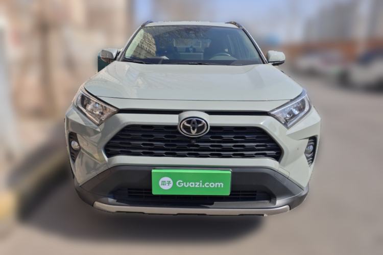 Used Toyota RAV4 2021 2.0L CVT Two-Wheel Drive Fashion PLUS Edition
