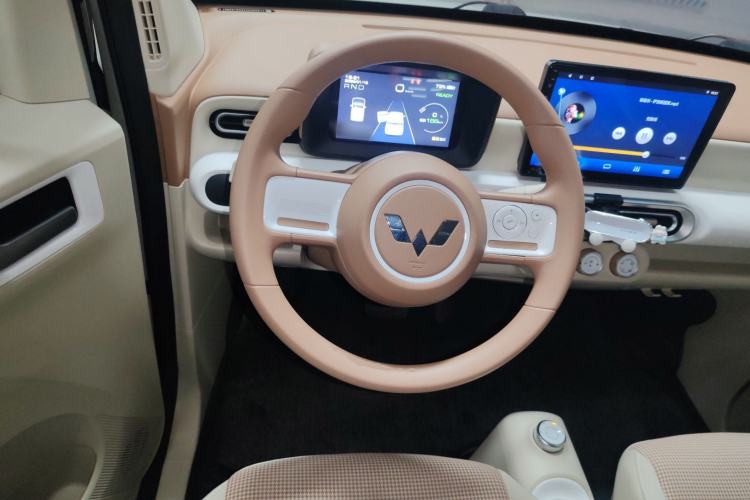 Used Wuling Hongguang MINIEV 2024 3rd Generation 215km Youth Edition
