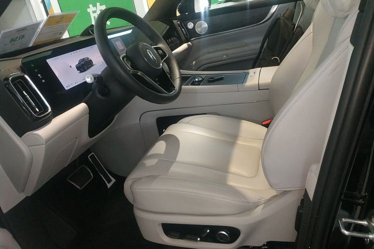 Used Hima AITO M9 2025 Extended-Range Ultra Version 52 kWh 5-Seater Edition Left Front Seat